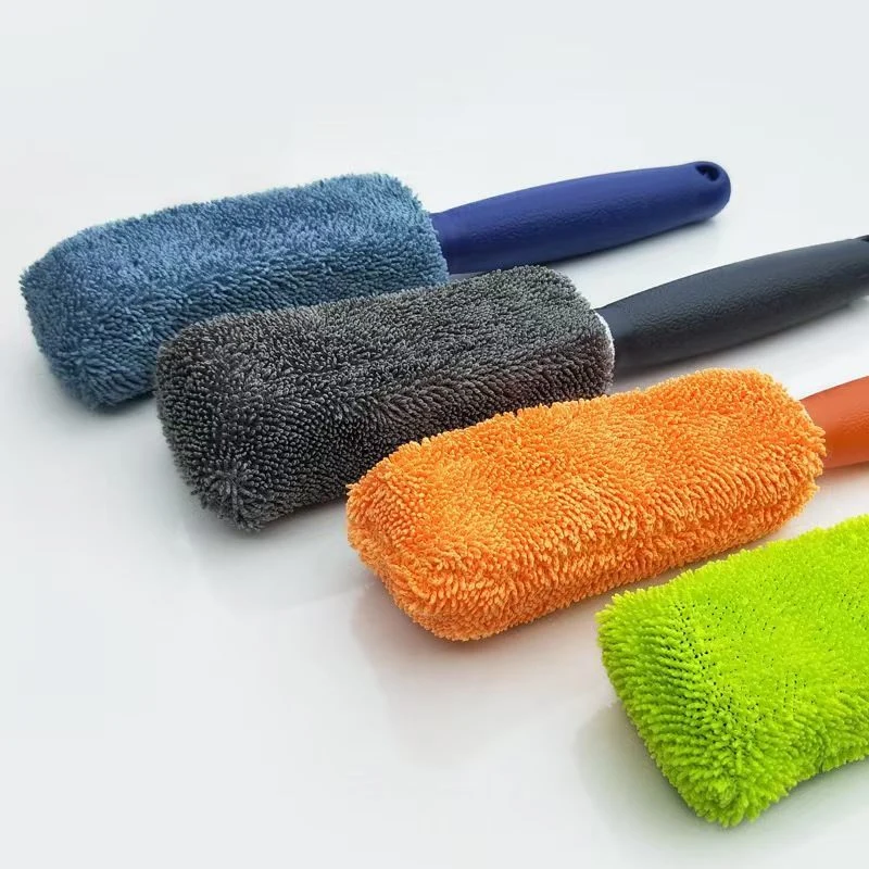 Twist-Loop Wheel Brush